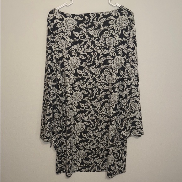 LOFT Gray and White Patterned Dress Bell Sleeves - Large - NWT. B4 - Picture 5 of 6